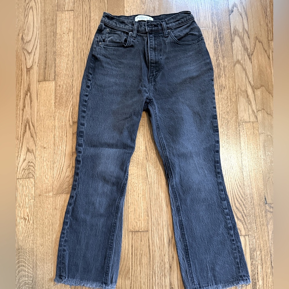 Abercrombie & Fitch Women’s The Kick Flare Ultra High Rise